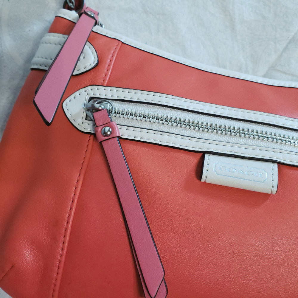 NWOT Coach Smooth Leather Shoulder - Picture 8 of 8